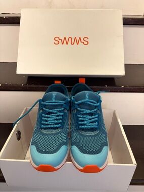 Swims Fjord Blue Men’s Tasso Runner size 8